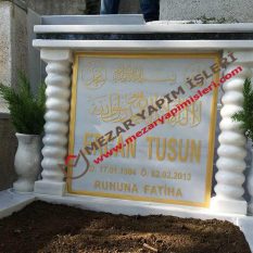 Mermer Baş Taşı