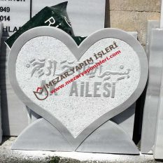 Mermer Baş Taşı