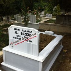 Mermer Baş Taşı