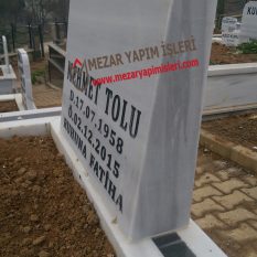 Mermer Baş Taşı