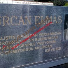 Resimli Baş Taşı